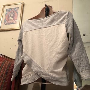 🔳🚺CUTE AE SWEATER BLOUSE